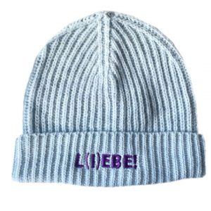 Mütze L(i)ebe – hellblau / lila